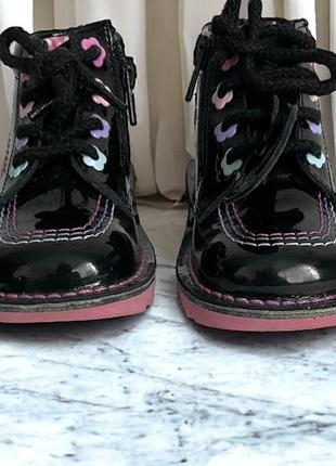 Кожаные демисезонные ботинки kickers для девочки7 фото