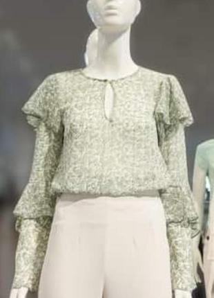 Ніжна м'ятна шифонова блуза з воланами н&м