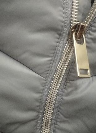 Очень стильная курточка.