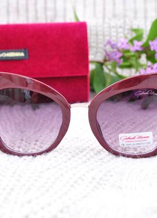 Яркие модные солнцезащитные очки gabriela marioni окуляри с надписями