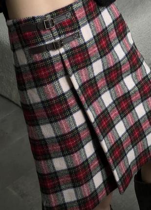 Красная мини шотландская юбка в клетку4 фото