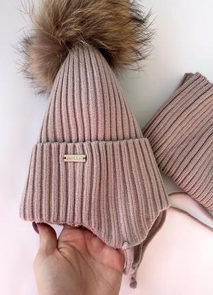 Комплект шапка и хомут пудра для девочки зима3 фото