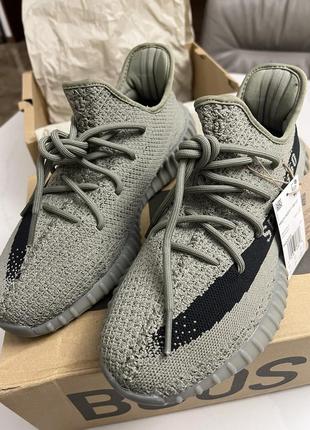 Новые мужские adidas yeezy оригинал размер us 10