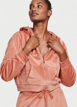 Велюровий спортивний костюм velour front-zip canyon rose graphic від victoria’s secret вікторія сікрет1 фото