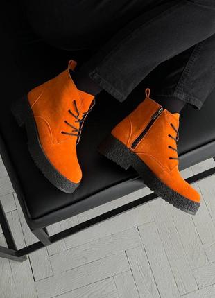 Яркие оранжевые оранжевые ботинки хайтопы1 фото
