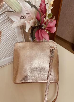 Кожа италия! небольшая сумочка металлик розовое золото!!!2 фото