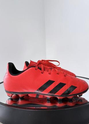 Мощные агрессивные бутсы adidas predator freak