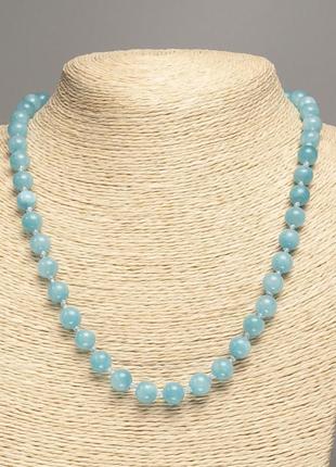 Ожерелье голубой "акварин" гладкий шарик d-8мм+-, l-50см+- из камня белый нефрит (синт. краска.)