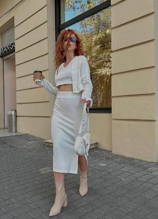 Костюм тройка