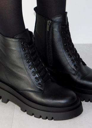 Ботинки кожаные зимние женские стильные черные 36р5 фото