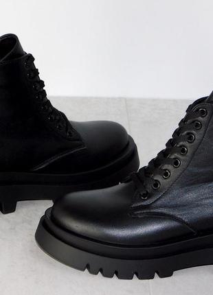 Ботинки кожаные зимние женские стильные черные 36р9 фото