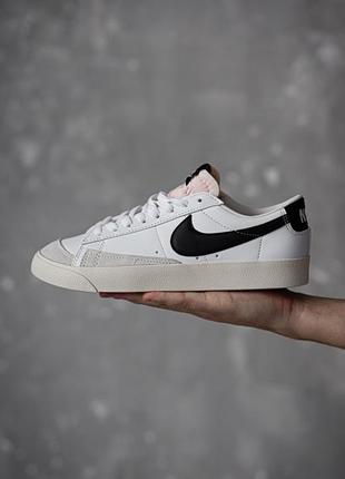 Круті кросівки nike blazer low ‘77 vintage white black premium білі з чорним унісекс 36-45 р