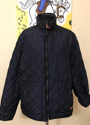 Куртка на сентипоне брендовая раз l/xl; длина 67: длина рукава 66; плечи 47; по груди 56;