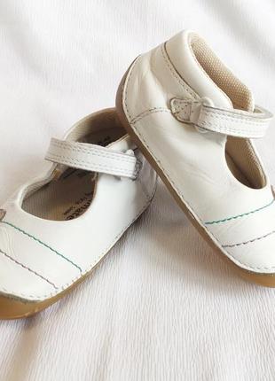 Туфли детские мокасины кожаные белые мягкие m&s marks & spencer walkmates