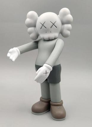 Статуетка kaws companion сірого кольору 18 см. іграшка дизайнерська кавс сірий. фігурка для інтер&#39;єру ведмідь kaws2 фото