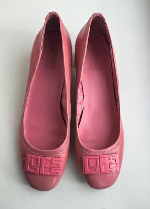 Лакированные кожаные туфли guess розовые 37 размер оригинал2 фото