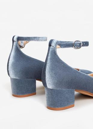 Очень красивые голубые туфли велюровые mango лето весна