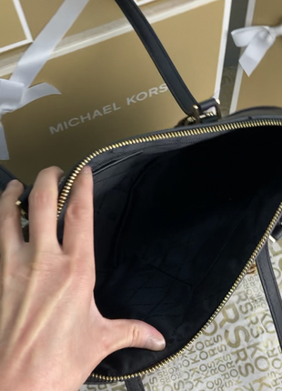 Шкіряна сумка michael kors jet set zip tote корс оригінал4 фото