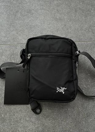 Месенджер сумка барсетка arcteryx
arc'teryx