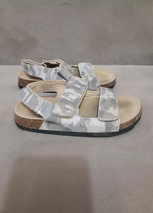 Сандалі primark