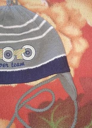 Шапочка осіння з вушками і зав'язочками,для хлопчика