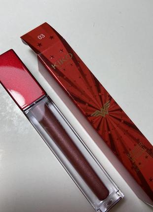 Помада з ефектом металік kiko milano wonder woman metal power lasting lip paint 033 фото