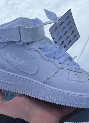 Белые зимние высокие кроссовки nike air force-15 фото