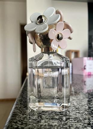 Marc jacobs daisy eau so fresh 75ml (содержание флакона 80%)