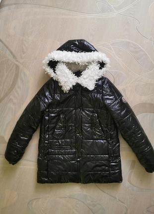 Крутая зимняя куртка moncler