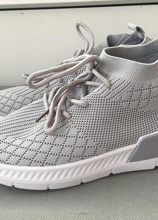 Кросівки дружин. з європи,р. 37,текстиль