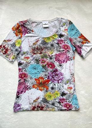 Яскрава майка в квітковий принт airfield  оригінал в стилі  marc cain р.м