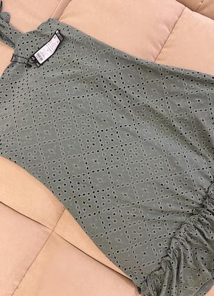 Короткое летнее платье на завязках хаки зеленая xs vero moda5 фото