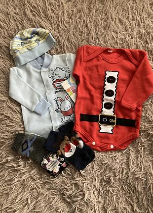 Набор одежды для новорожденного бодик носки новогодние