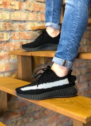 Стильні чоловічі кросівки adidas yeezy boost 350 в чорному кольорі (40-45)