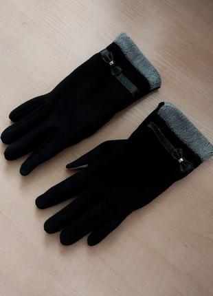 Стильные черные женские перчатки на меху теплые женские перчатки на зиму утепленные женские перчатки на флисе4 фото