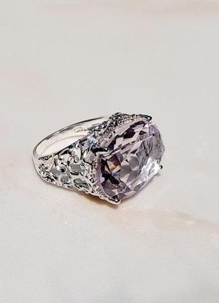 Кольцо с розовым топазом