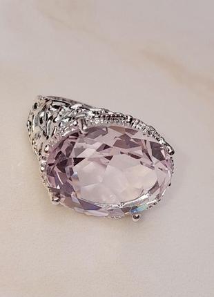 Кольцо с розовым топазом