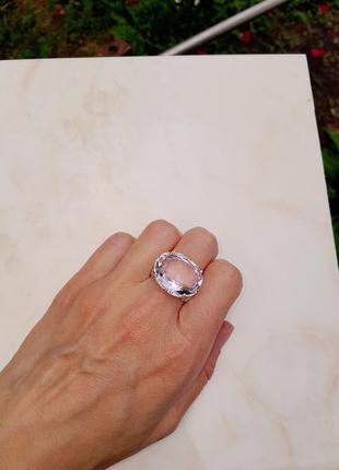 Кольцо с розовым топазом