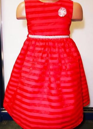 Нарядное красное платье на праздник на 3-4 года