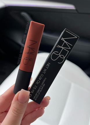 Матова рідка помада nars air matte lip color