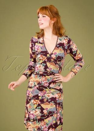 Кпасива трикотажное вискозное платье в цветочный принт