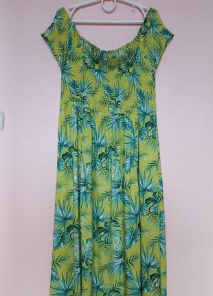 Яркая желтая в зеленые листочки платье макси с открытыми плечками, платье цветочное 50-52 г.