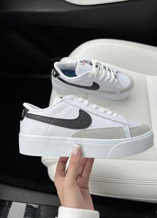 Женские кроссовки  nike blazer low white black