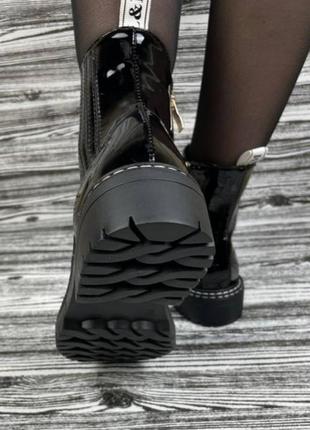 Черные лаковые ботинки челси.5 фото