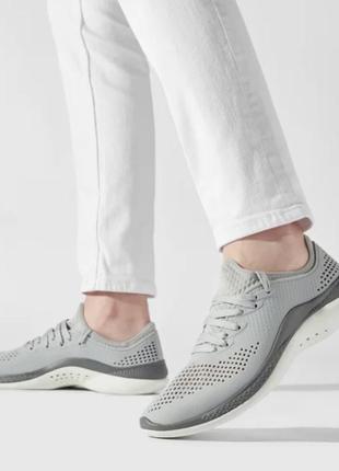 Кроссовки Water crocs Debuts Limited-Edition Tiger Print Clogs pacer light grey