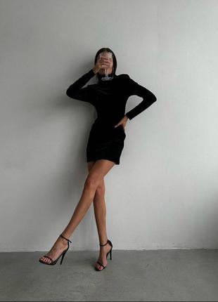 Оксамитова сукня міні з відкритою спинкою з бахромою із страз плаття чорна бархатна по фігурі новорічна вечірня святкова елегантна4 фото