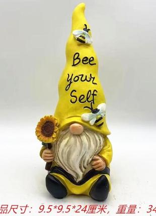 Статуетка  гном "bee your self".