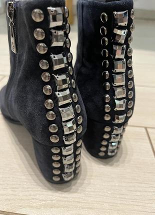 Женские весенние сапожки