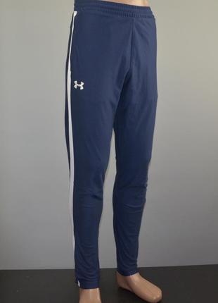 Зауженные спортивные штаны under armour (s)