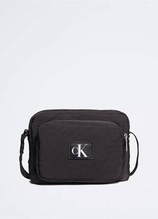 Новая сумка calvin klein (ck black city camera bag) с америки